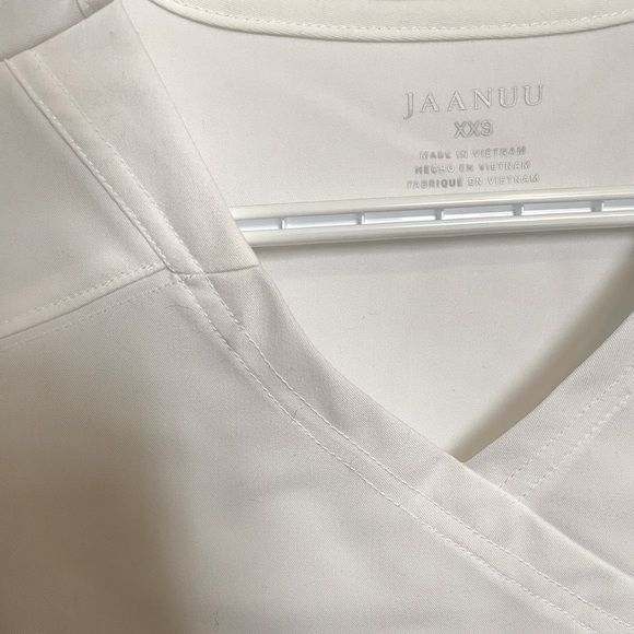 JAANUU scrub top - Picture 4 of 4